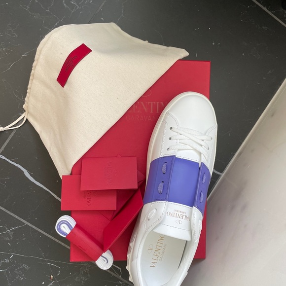 Valentino Rockstud women’s sneakers size 41 - Picture 6 of 9